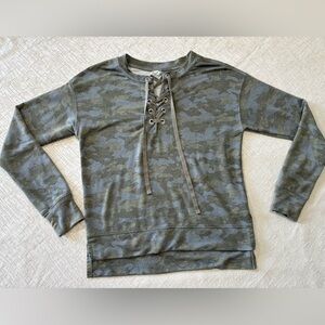 Mudd Camouflage Long Sleeve Top Juniors Small